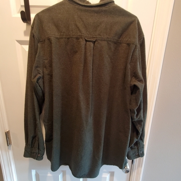 Woolrich 100% cotton. Long sleeve button up.  Olive Heather. Sz xl. - Picture 6 of 6
